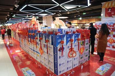 平涼世紀華聯 位置優越引領食品銷售新風尚